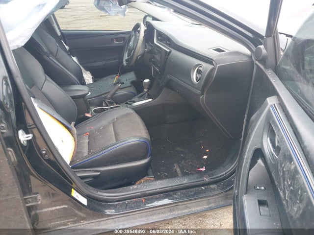 Toyota COROLLA SE 2018 5YFBURHE6JP809849 Image 5