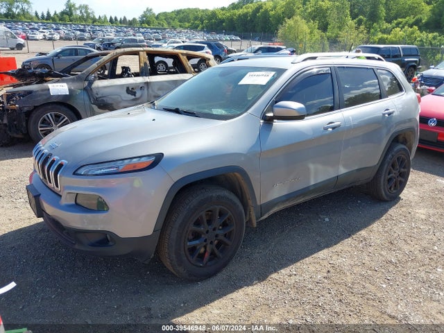 Jeep Cherokee Latitude 2015 1C4PJMCS6FW601533 Image 2