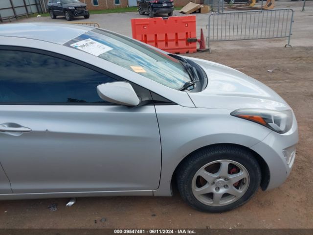 5NPDH4AEXFH638294 Hyundai ELANTRA SE