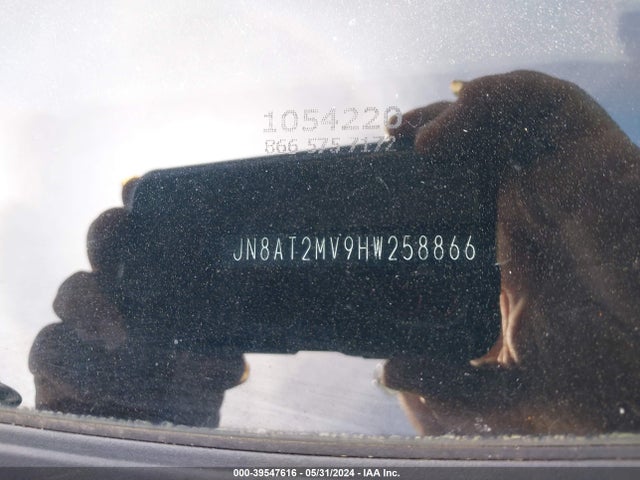 Nissan ROGUE SV 2017 JN8AT2MV9HW258866 Image 9