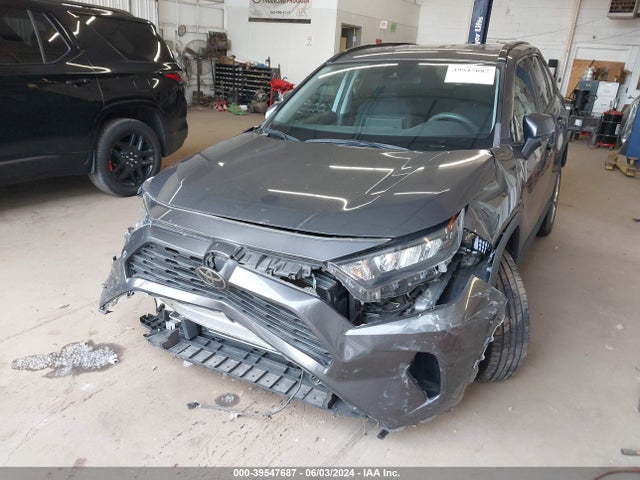 Toyota RAV4 LE 2019 2T3G1RFV2KW065823 Image 2