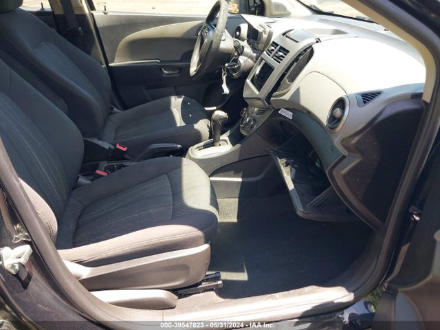 Chevrolet Sonic Lt Auto 2014 1G1JC5SH9E4229443 Image 5