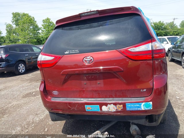 Toyota Sienna Le 8 Passenger 2018 5TDKZ3DC4JS958934 Image 16