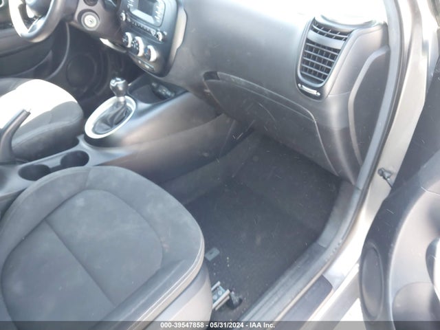 KIA Soul 2016 KNDJN2A23G7352265 Image 5