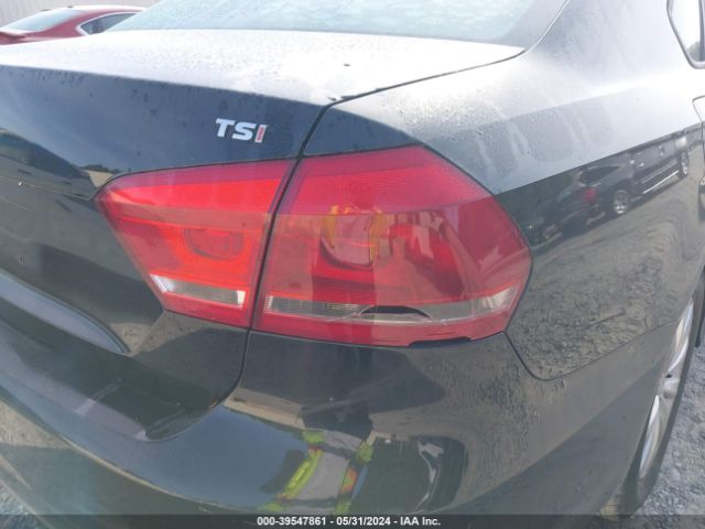 1VWAS7A34FC017694 Volkswagen Passat 1.8t Wolfsburg Edition