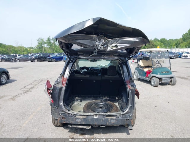 Toyota RAV4 LE 2015 JTMBFREV5FJ020618 Image 16