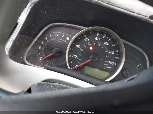 Toyota RAV4 LE 2015 JTMBFREV5FJ020618 Image 7