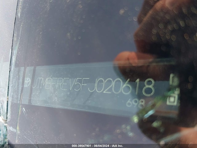 Toyota RAV4 LE 2015 JTMBFREV5FJ020618 Image 9