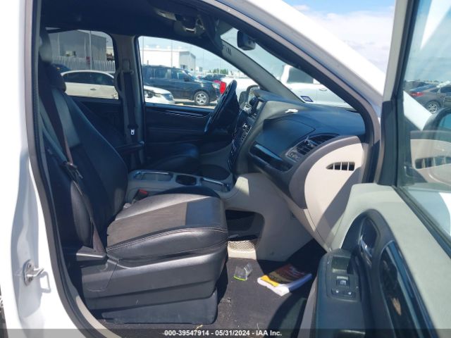 2C4RDGCG5KR753738 Dodge Grand Caravan Sxt