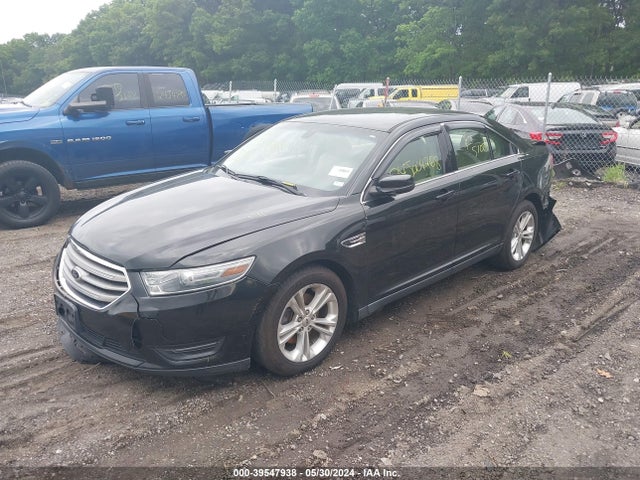 39547938 :رقم المزاد ، 1FAHP2E82DG190864 vin ، 2013 Ford Taurus Sel مزاد بيع