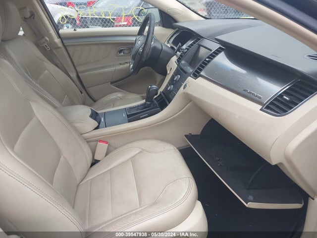 39547938 :رقم المزاد ، 1FAHP2E82DG190864 vin ، 2013 Ford Taurus Sel مزاد بيع