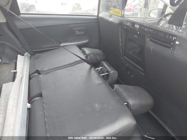 Toyota Prius V Three 2015 JTDZN3EU5FJ021435 Image 8