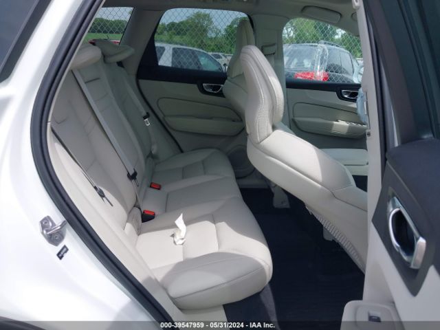 YV4L12RK2N1920804 Volvo Xc60 B5 Momentum