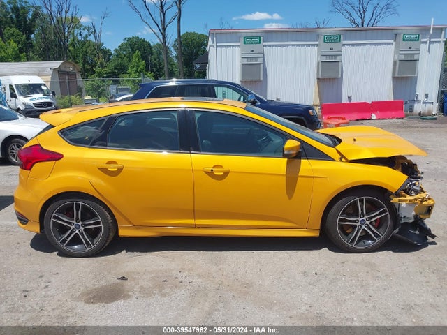 Ford FOCUS ST 2016 1FADP3L93GL357230 Image 14