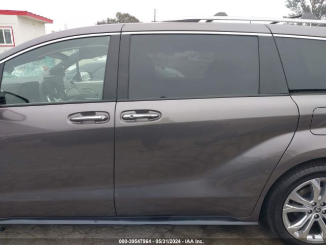 5TDERKEC9RS200850 Toyota Sienna Platinum