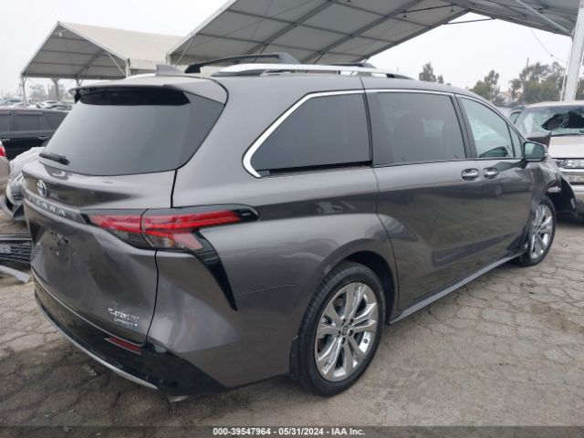 5TDERKEC9RS200850 Toyota Sienna Platinum