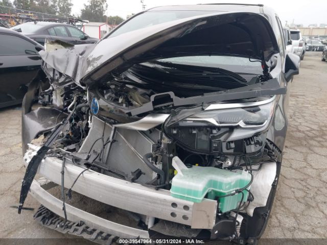 5TDERKEC9RS200850 Toyota Sienna Platinum