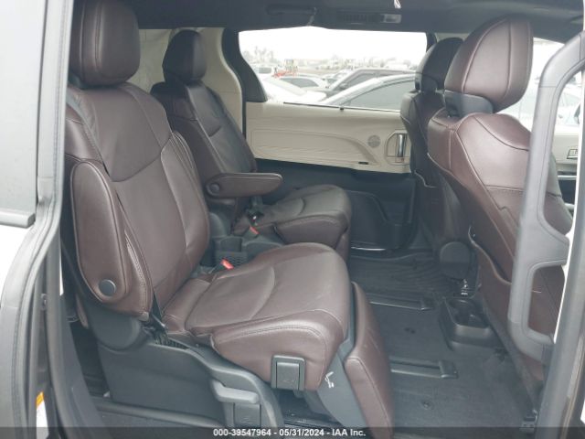 5TDERKEC9RS200850 Toyota Sienna Platinum