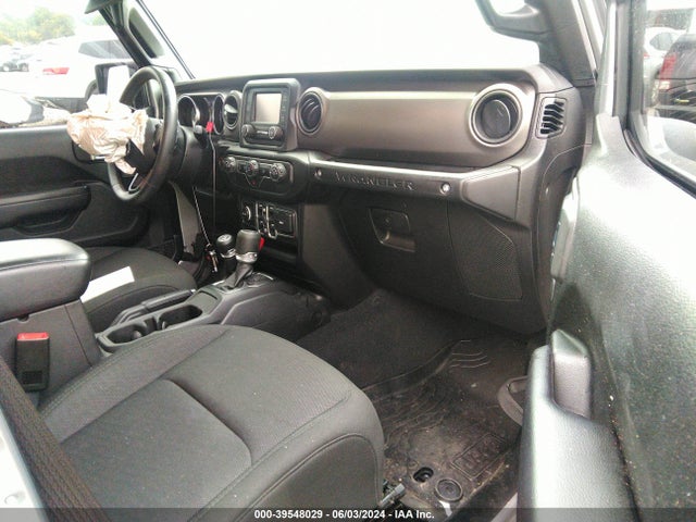1C4HJXDG8LW144400 Jeep Wrangler Unlimited Sport S 4x4