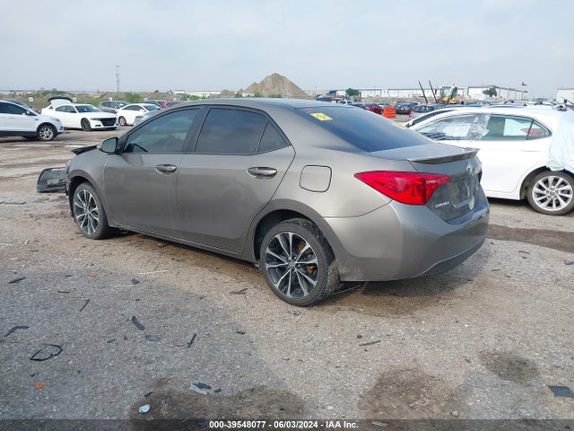 Toyota COROLLA SE 2018 5YFBURHE3JP763980 Image 3