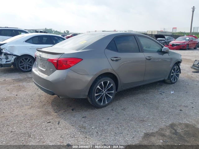 Toyota COROLLA SE 2018 5YFBURHE3JP763980 Image 4