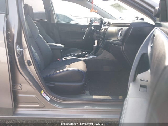 Toyota COROLLA SE 2018 5YFBURHE3JP763980 Image 5