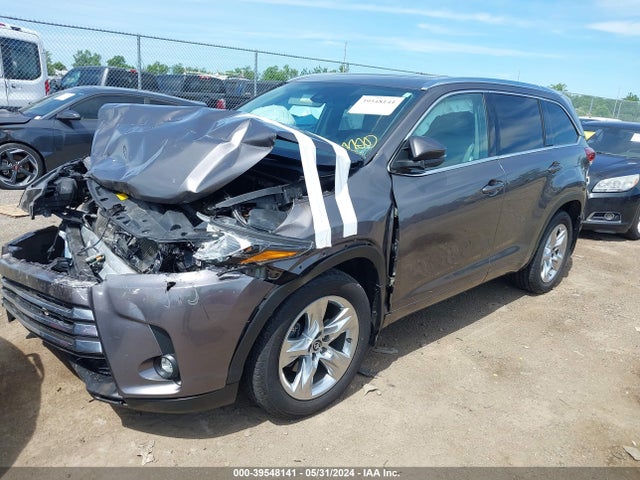 Toyota Highlander Limited 2019 5TDDZRFH3KS977514 Image 2
