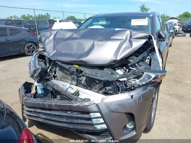Toyota Highlander Limited 2019 5TDDZRFH3KS977514 Image 6