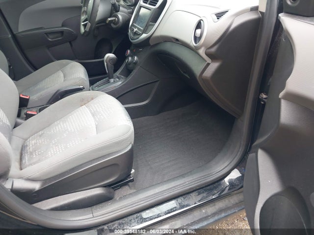 Chevrolet Sonic Ls Auto 2017 1G1JB5SH1H4150064 Image 5