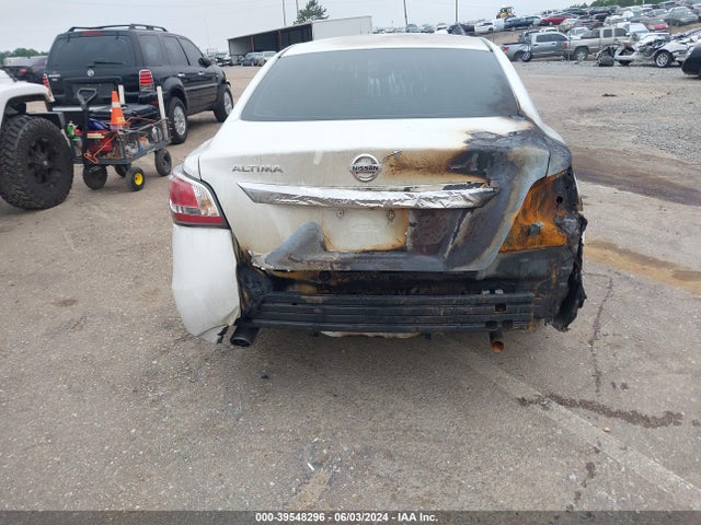 Nissan Altima 2.5 S 2015 1N4AL3AP0FN328691 Image 16