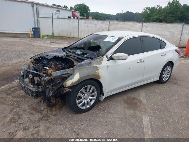 Nissan Altima 2.5 S 2015 1N4AL3AP0FN328691 Image 2