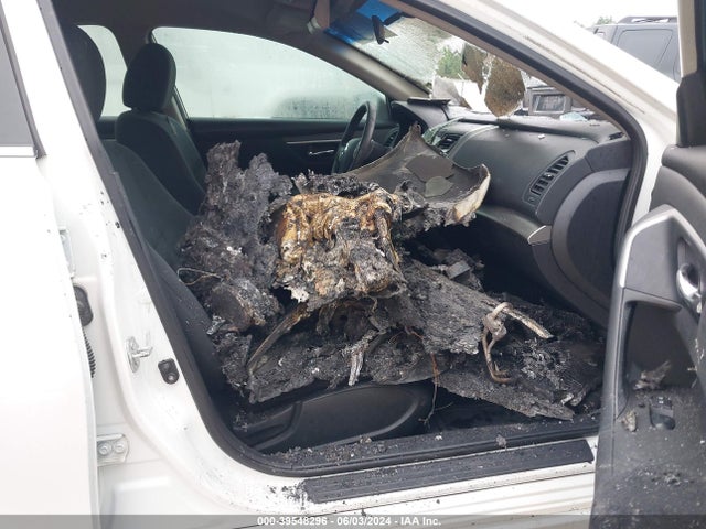 Nissan Altima 2.5 S 2015 1N4AL3AP0FN328691 Image 5