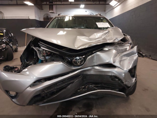 Toyota Rav4 Xle 2017 2T3RFREV2HW684491 Image 12