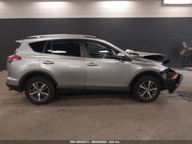 Toyota Rav4 Xle 2017 2T3RFREV2HW684491 Image 13
