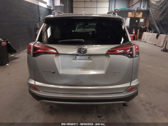 Toyota Rav4 Xle 2017 2T3RFREV2HW684491 Image 16