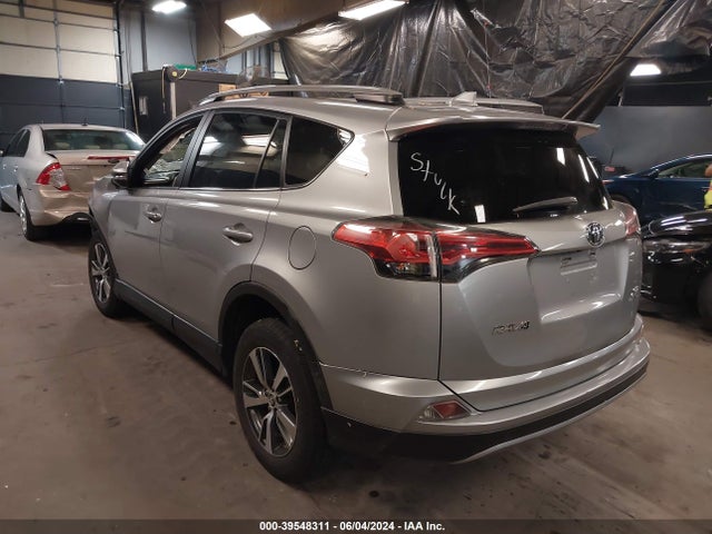 Toyota Rav4 Xle 2017 2T3RFREV2HW684491 Image 3