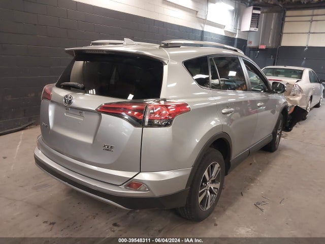 Toyota Rav4 Xle 2017 2T3RFREV2HW684491 Image 4