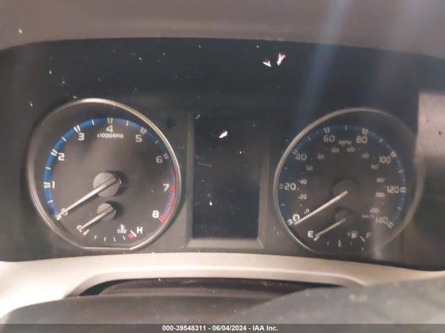 Toyota Rav4 Xle 2017 2T3RFREV2HW684491 Image 7
