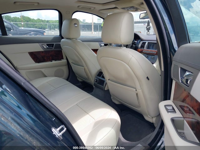 2010 JAGUAR XF SAJWA0GB2ALR65300 Photo 7