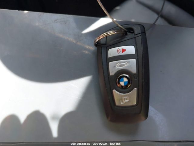 WBA8E1G5XJNU93151 BMW 320i