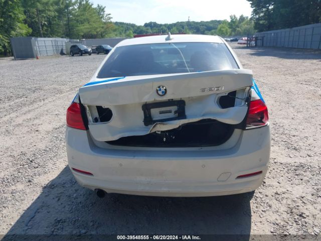 WBA8E1G5XJNU93151 BMW 320i