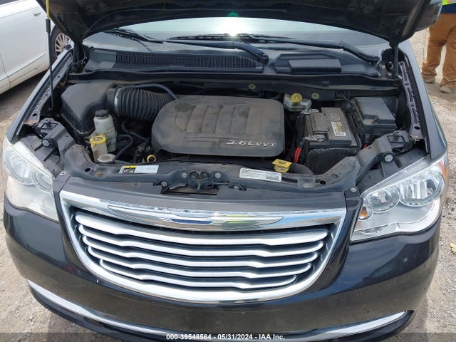 2C4RC1BG3FR554002 Chrysler Town & Country Touring