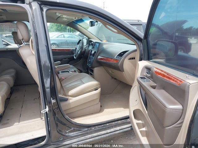 2C4RC1BG3FR554002 Chrysler Town & Country Touring