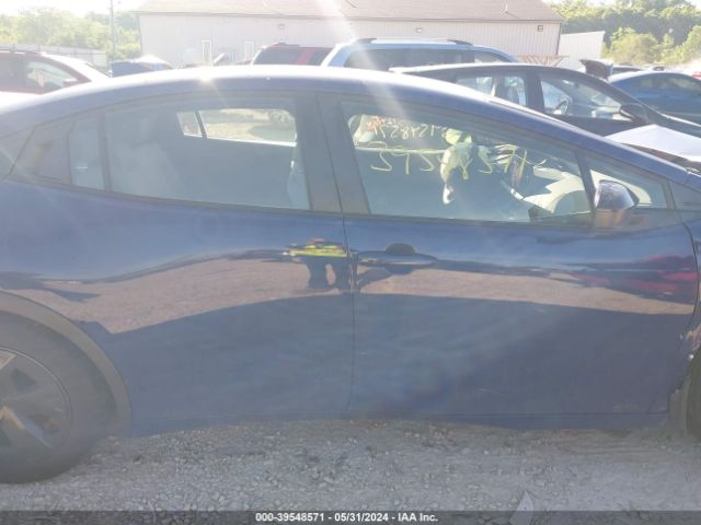 JTDADABUXR3008827 Toyota Prius Le Awd-e