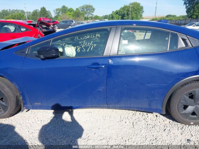 JTDADABUXR3008827 Toyota Prius Le Awd-e