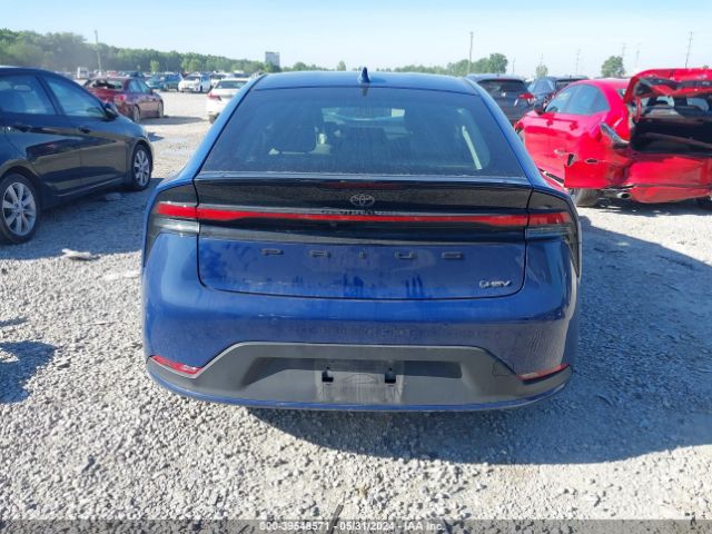 JTDADABUXR3008827 Toyota Prius Le Awd-e