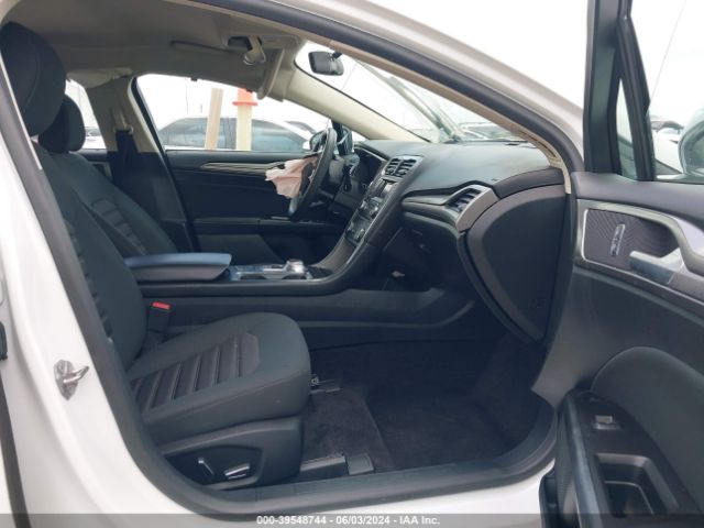 3FA6P0H71HR359043 Ford FUSION SE