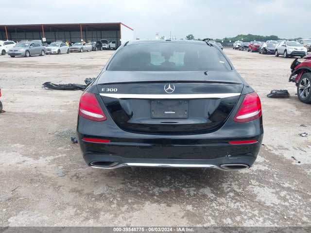 Mercedes-Benz E 300 2018 WDDZF4JB1JA294331 Image 17