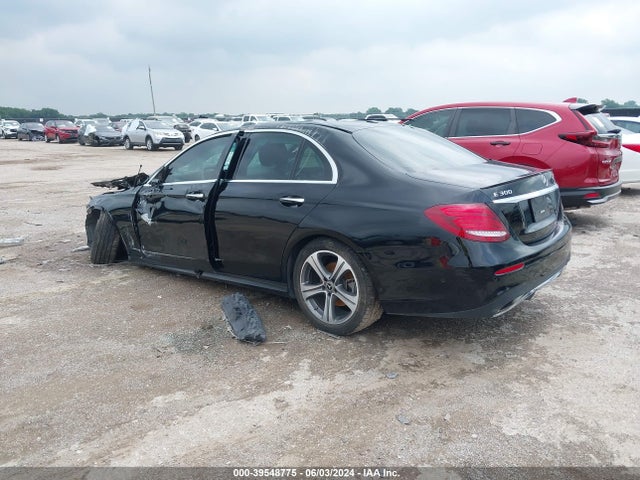 Mercedes-Benz E 300 2018 WDDZF4JB1JA294331 Image 3