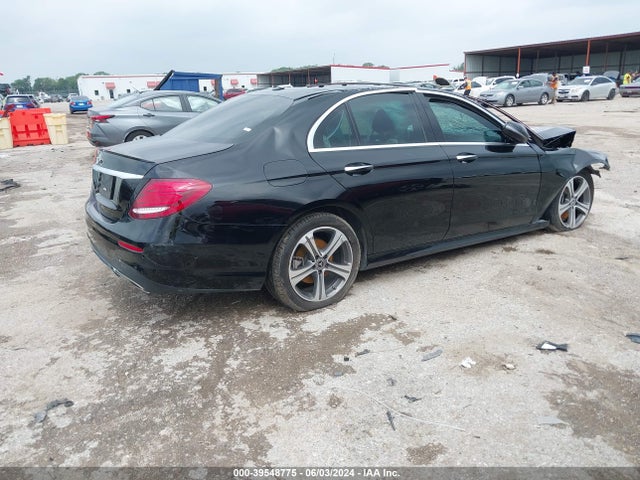 Mercedes-Benz E 300 2018 WDDZF4JB1JA294331 Image 4